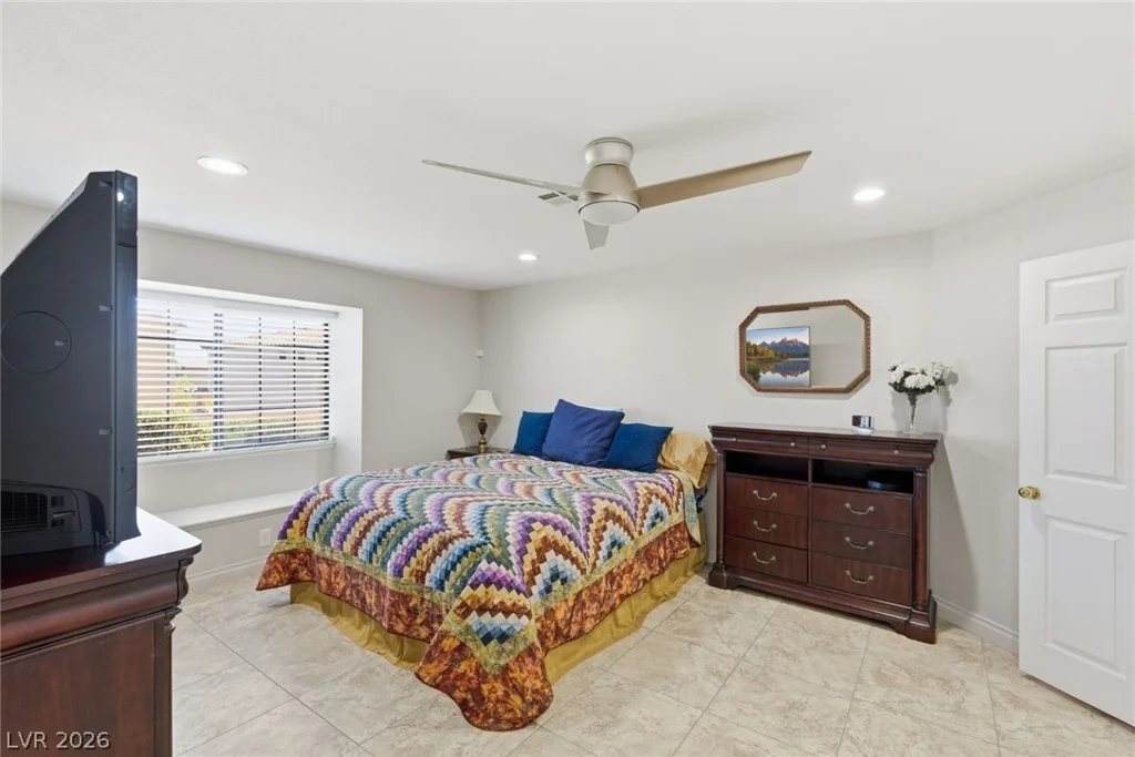 219 Cimarron, Las Vegas, NV 89145