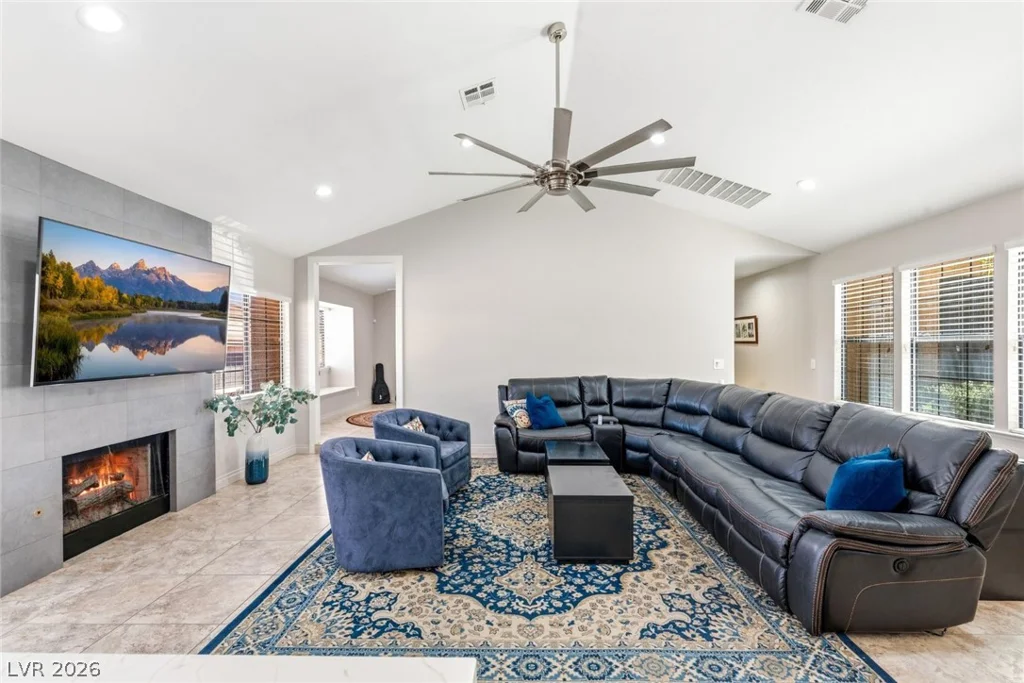 219 Cimarron, Las Vegas, NV 89145