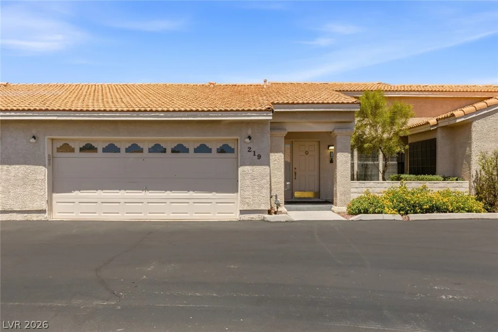 219 Cimarron, Las Vegas, NV 89145