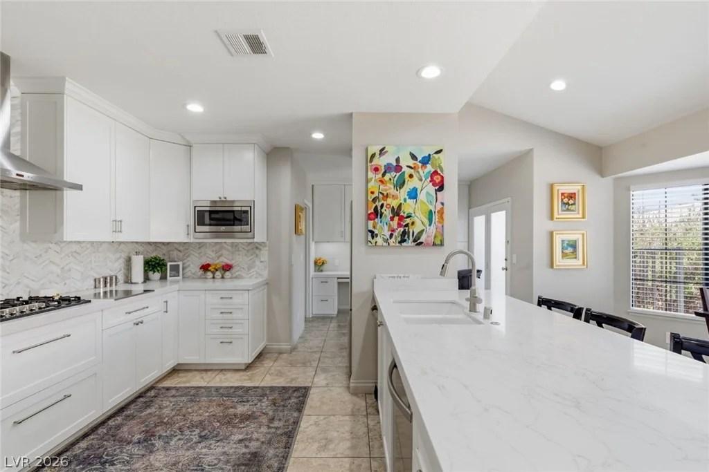219 Cimarron, Las Vegas, NV 89145