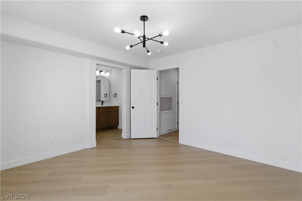 1501 Linnbaker, Las Vegas, NV 89110