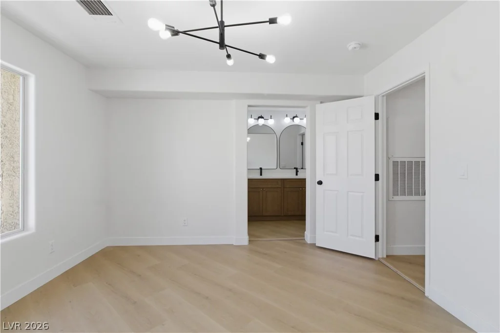 1501 Linnbaker, Las Vegas, NV 89110