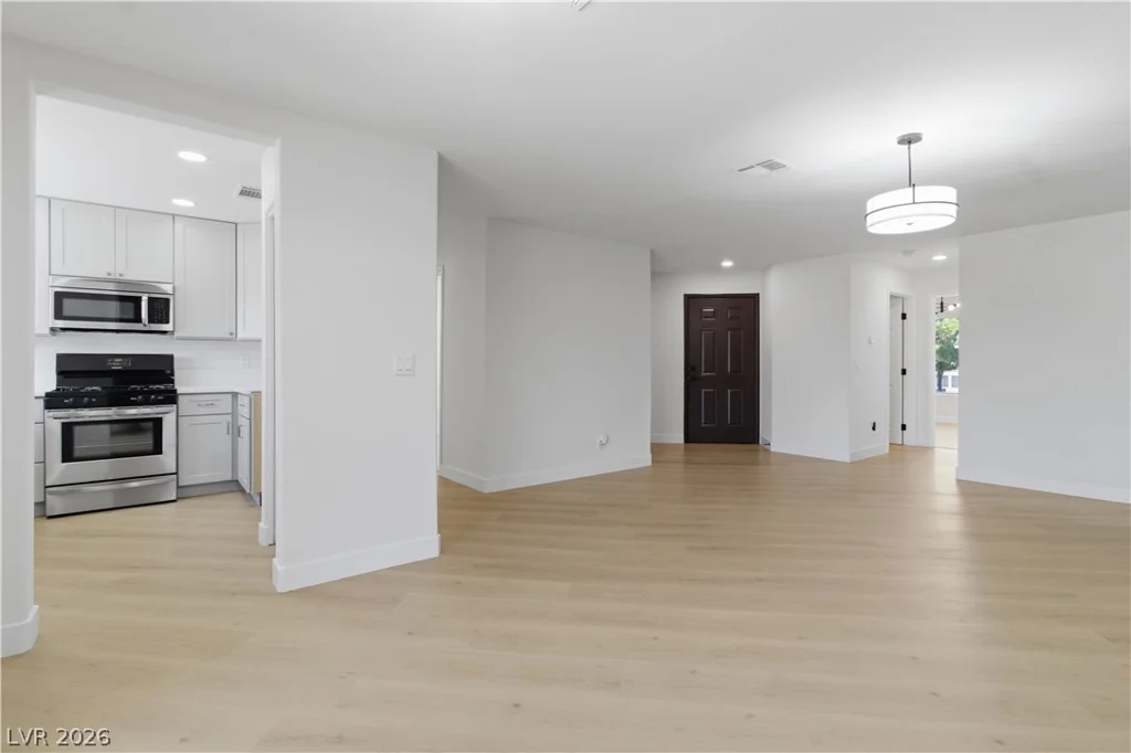 1501 Linnbaker, Las Vegas, NV 89110