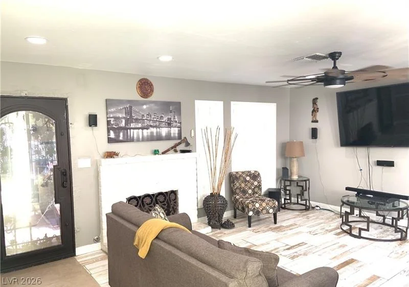 6441 Brushwood, Las Vegas, NV 89107