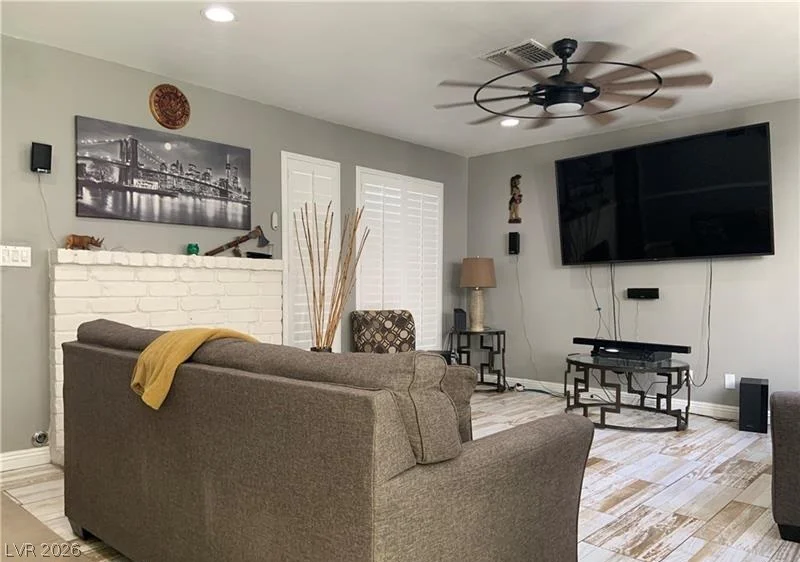 6441 Brushwood, Las Vegas, NV 89107