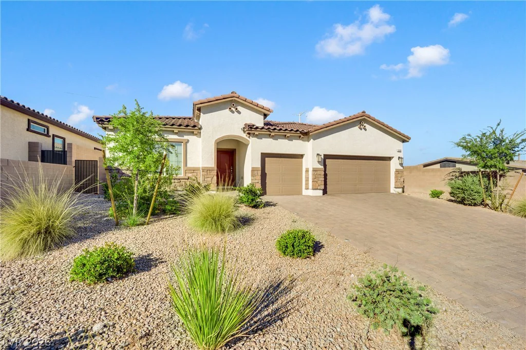 10160 Sequoia Falls, Las Vegas, NV 89149