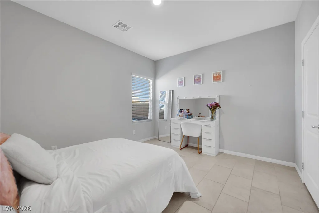 10160 Sequoia Falls, Las Vegas, NV 89149