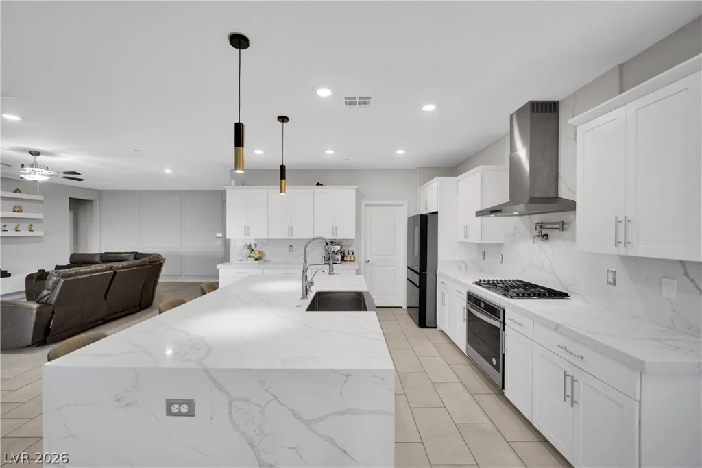 10160 Sequoia Falls, Las Vegas, NV 89149