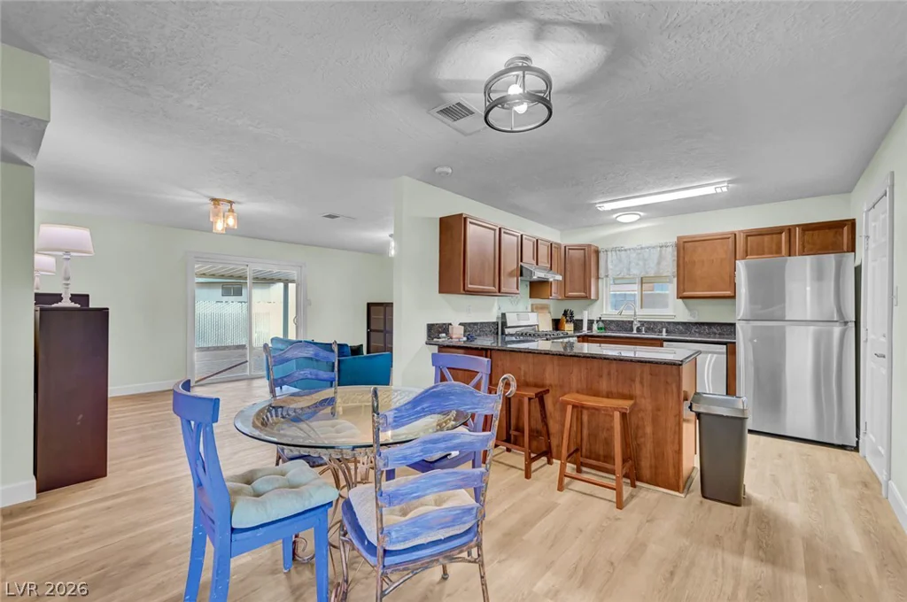 329 Santa Fe, Las Vegas, NV 89145