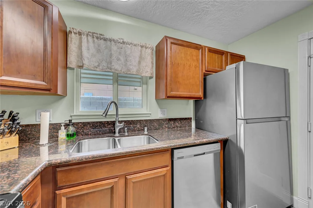 329 Santa Fe, Las Vegas, NV 89145