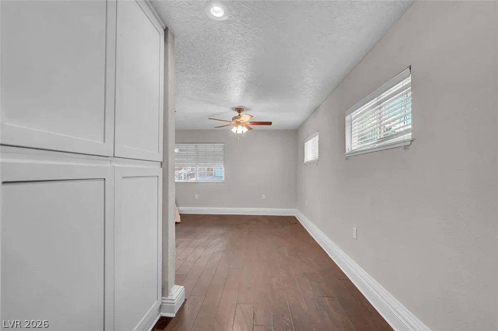 329 Santa Fe, Las Vegas, NV 89145