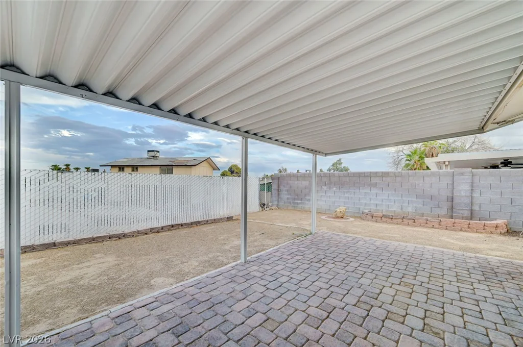 329 Santa Fe, Las Vegas, NV 89145