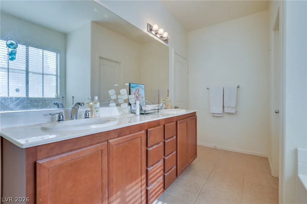 3743 Bella Legato, North Las Vegas, NV 89081