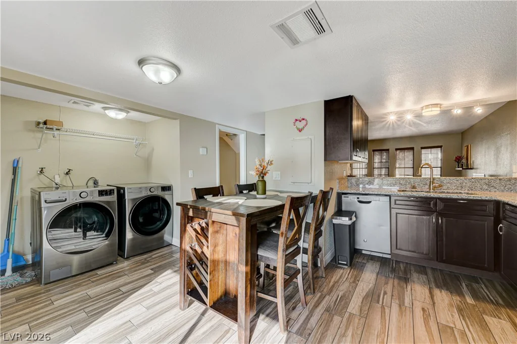 2080 Karen, Las Vegas, NV 89169