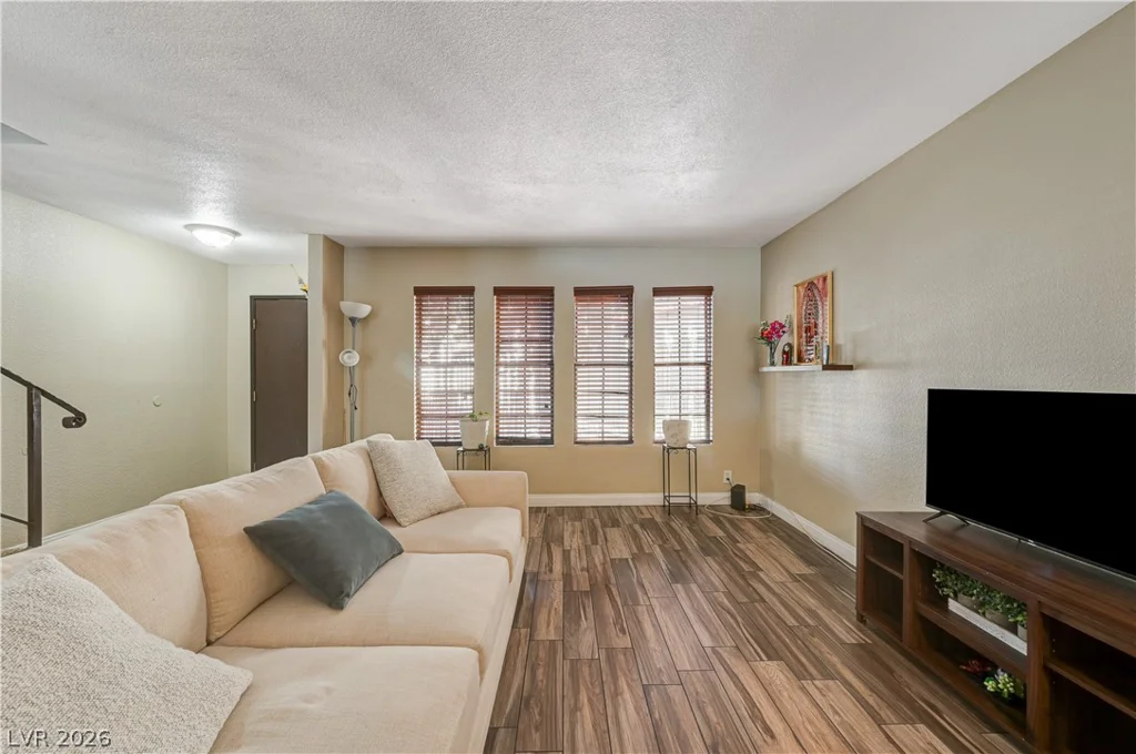 2080 Karen, Las Vegas, NV 89169