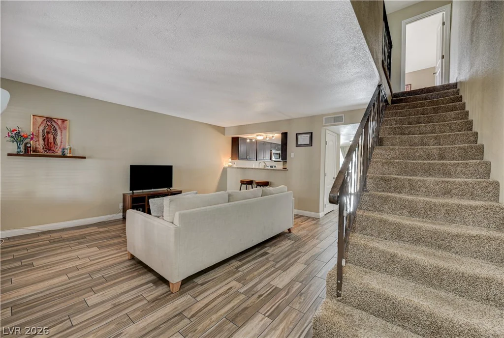 2080 Karen, Las Vegas, NV 89169