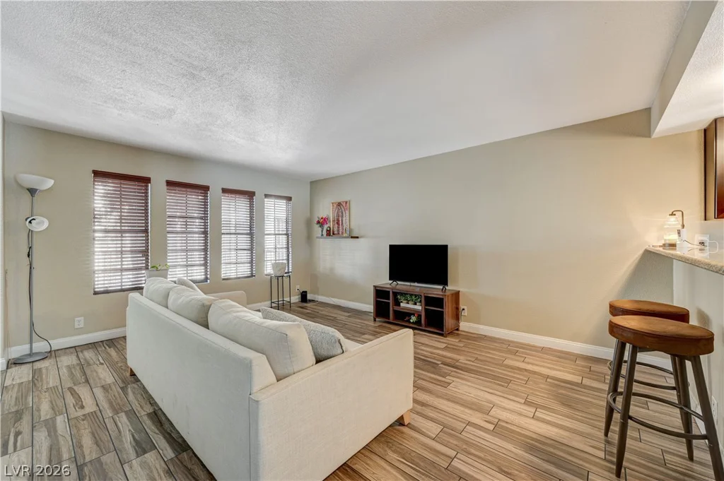 2080 Karen, Las Vegas, NV 89169