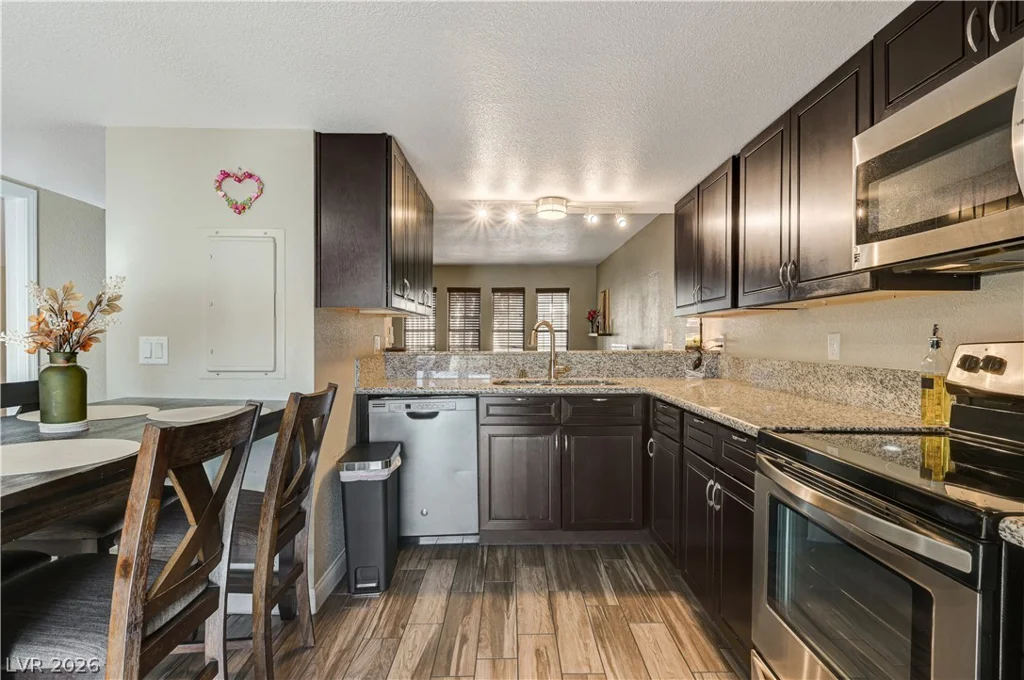 2080 Karen, Las Vegas, NV 89169