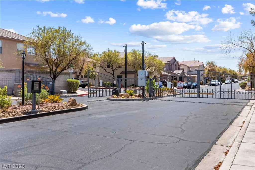 1446 Louisiana Lakes, Las Vegas, NV 89183