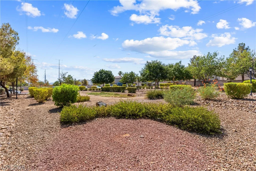 1446 Louisiana Lakes, Las Vegas, NV 89183