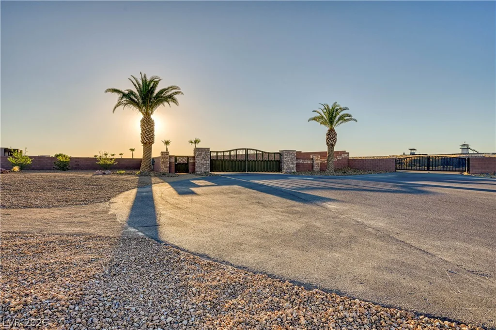 5985 Spring Mountain, Pahrump, NV 89048
