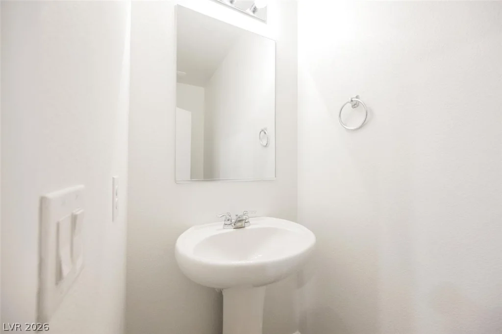 7232 Halo Falls, North Las Vegas, NV 89084