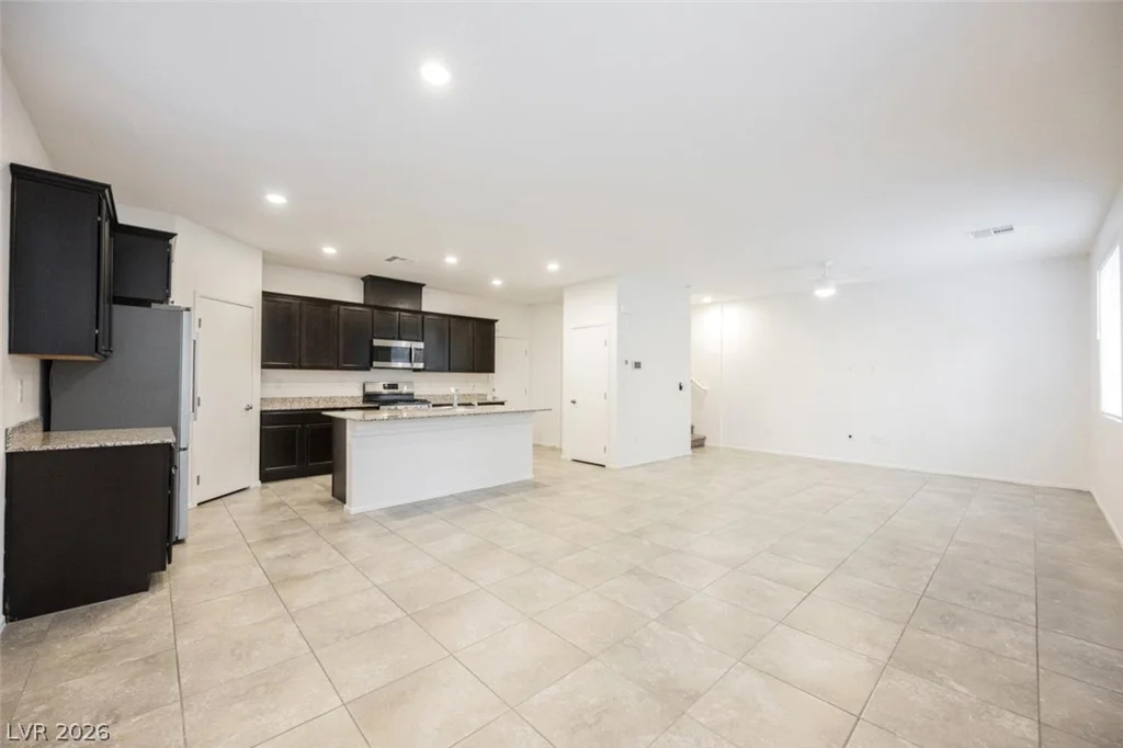 7232 Halo Falls, North Las Vegas, NV 89084