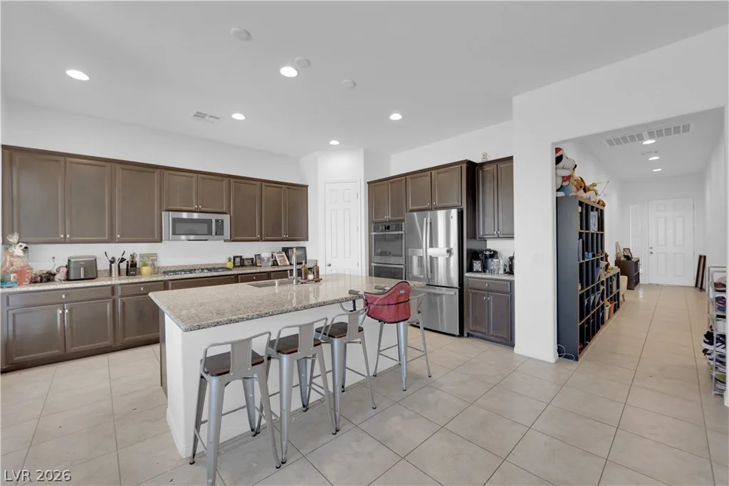 9590 Smiley Creek, Las Vegas, NV 89178