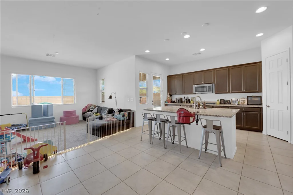 9590 Smiley Creek, Las Vegas, NV 89178