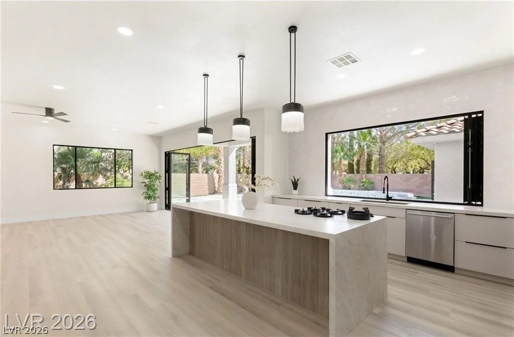 10626 San Vercelli, Las Vegas, NV 89141