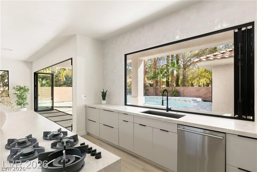 10626 San Vercelli, Las Vegas, NV 89141