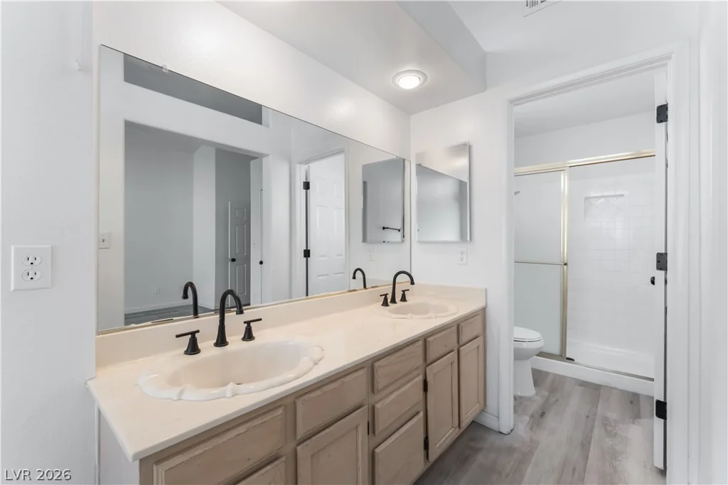 5348 Desert Blossom, Las Vegas, NV 89107