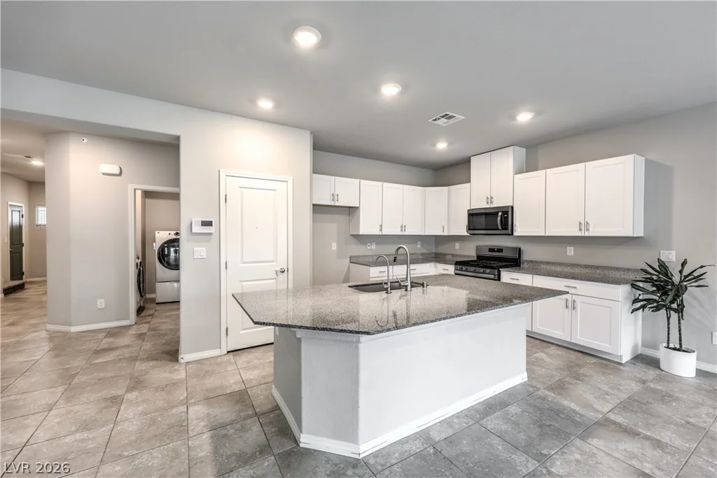 941 WILLOW BERRY, North Las Vegas, NV 89032