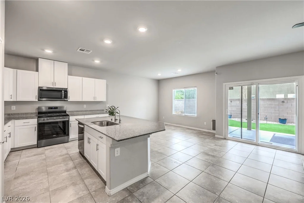 941 WILLOW BERRY, North Las Vegas, NV 89032