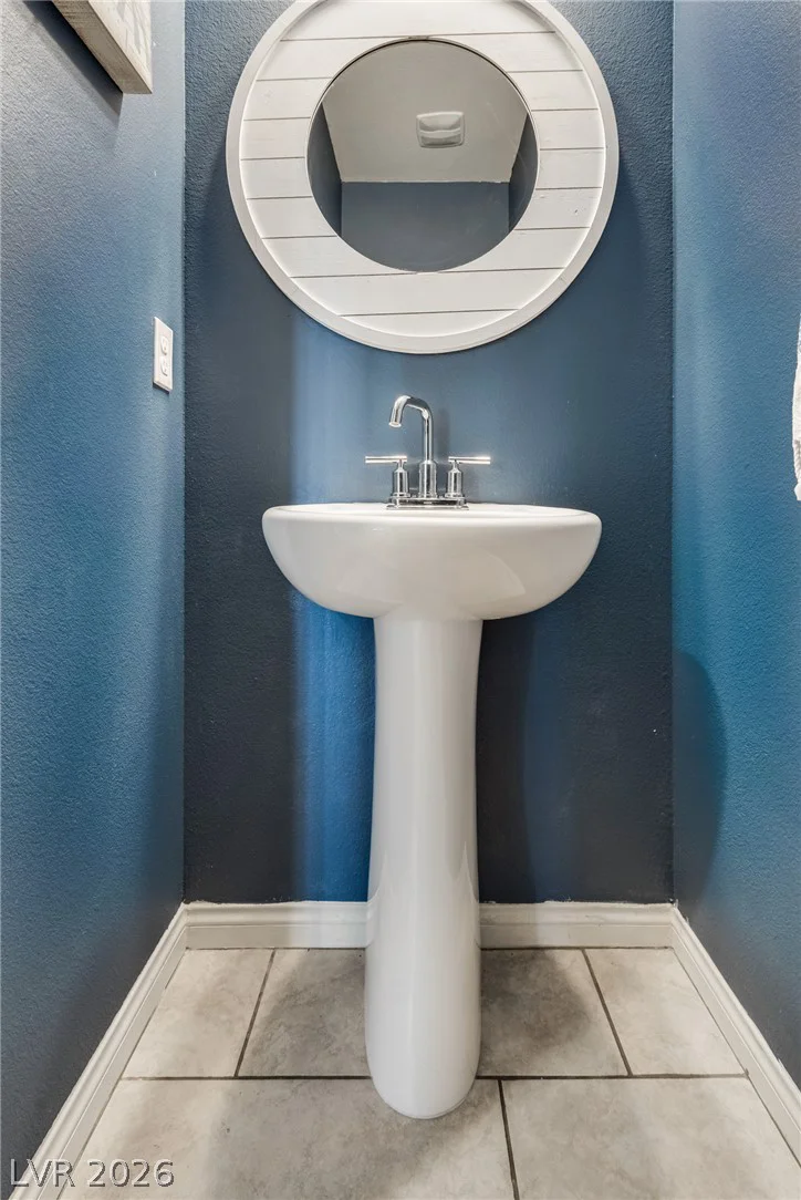 9273 Bluemist Falls, Las Vegas, NV 89123