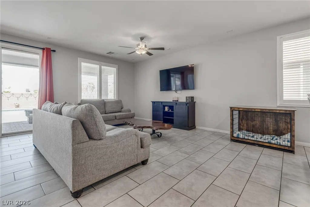 9273 Bluemist Falls, Las Vegas, NV 89123