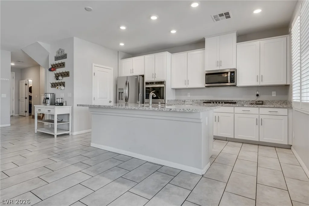 9273 Bluemist Falls, Las Vegas, NV 89123