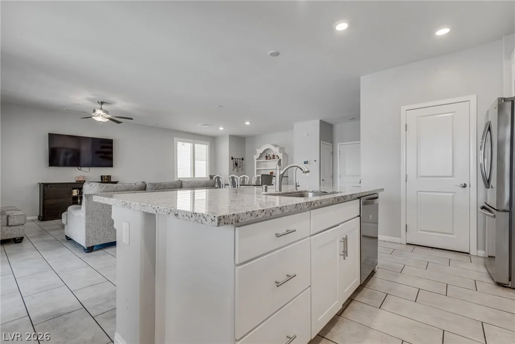 9273 Bluemist Falls, Las Vegas, NV 89123