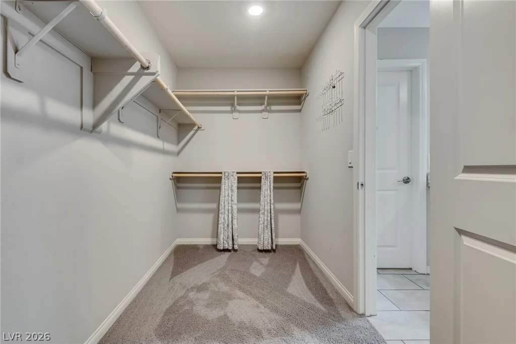9273 Bluemist Falls, Las Vegas, NV 89123