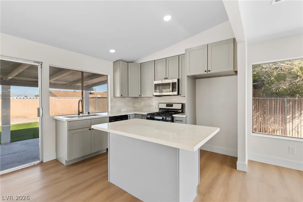 5595 Chestnut, Las Vegas, NV 89119