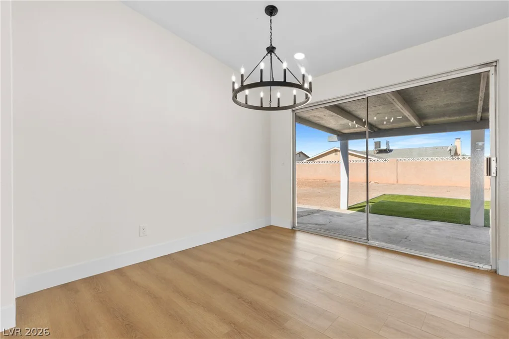 5595 Chestnut, Las Vegas, NV 89119