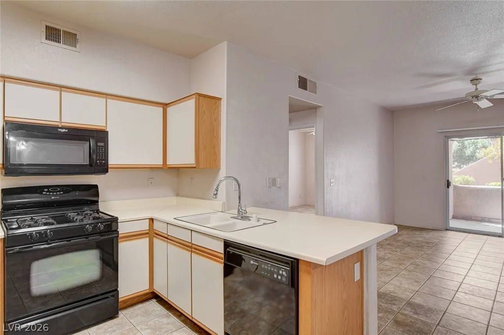 5751 Hacienda, Las Vegas, NV 89122
