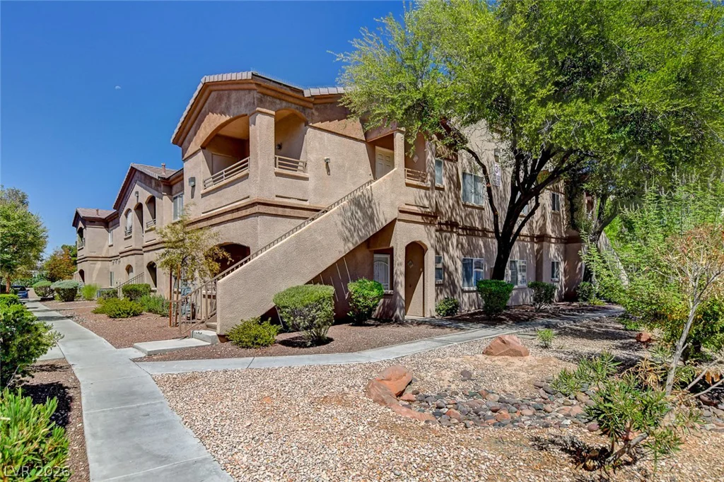 5751 Hacienda, Las Vegas, NV 89122
