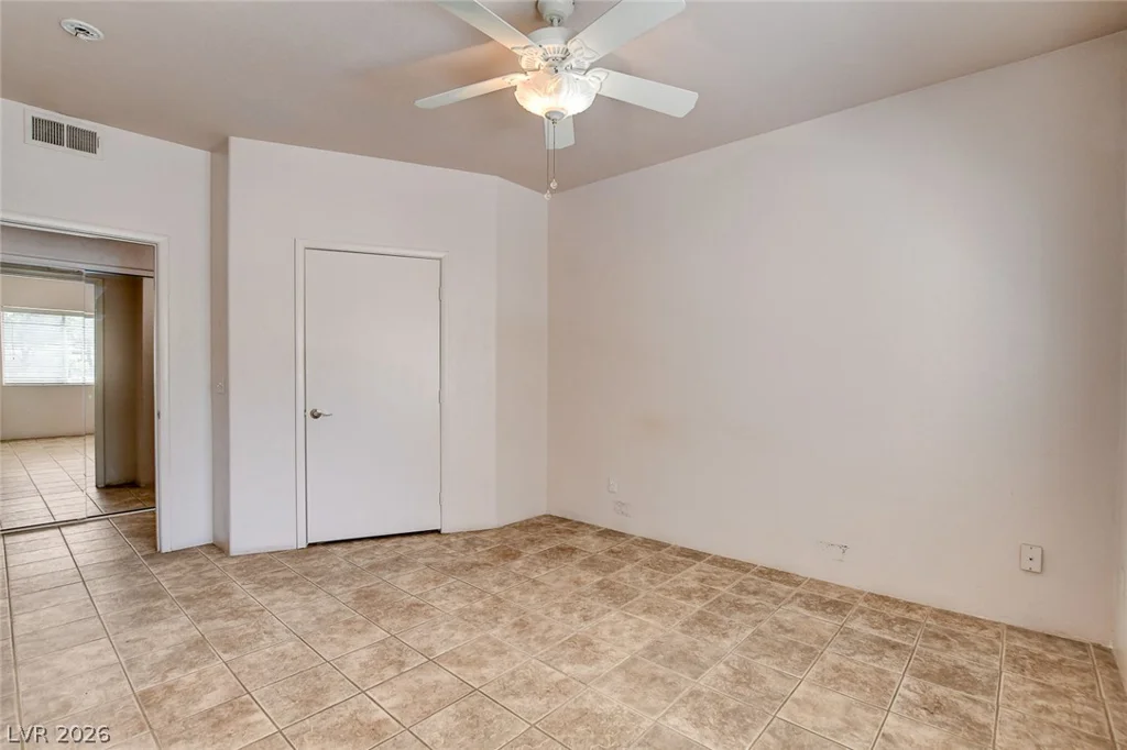 5751 Hacienda, Las Vegas, NV 89122