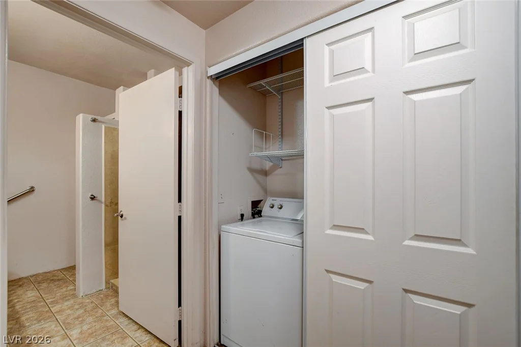 5751 Hacienda, Las Vegas, NV 89122