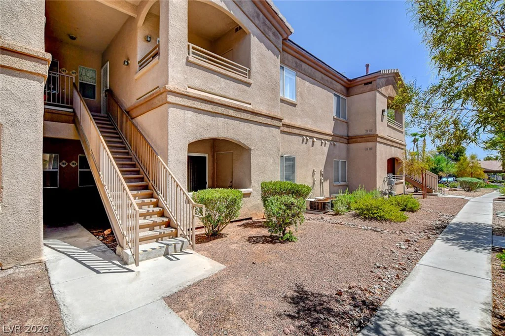 5751 Hacienda, Las Vegas, NV 89122