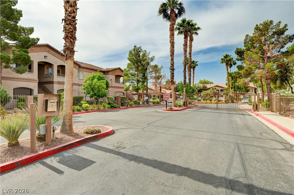 5751 Hacienda, Las Vegas, NV 89122