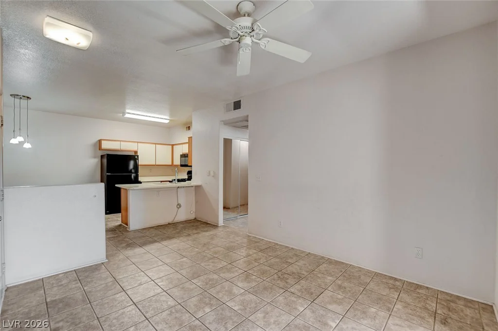 5751 Hacienda, Las Vegas, NV 89122