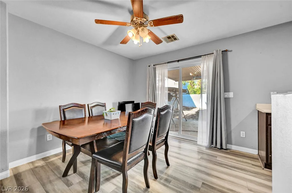 3966 Shimmering Plains, Las Vegas, NV 89129