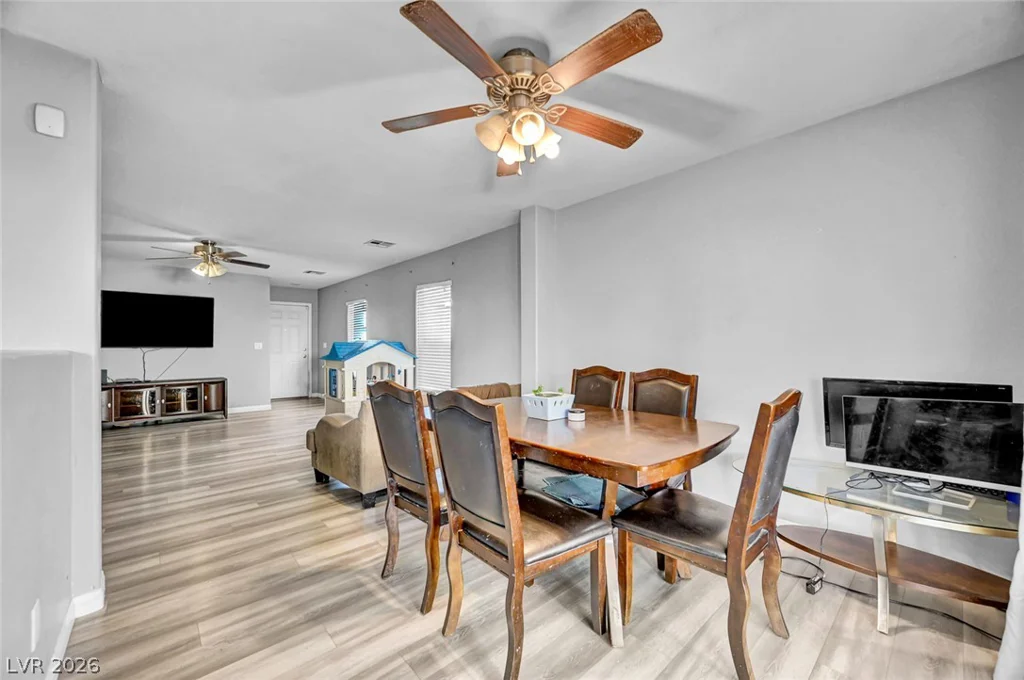 3966 Shimmering Plains, Las Vegas, NV 89129
